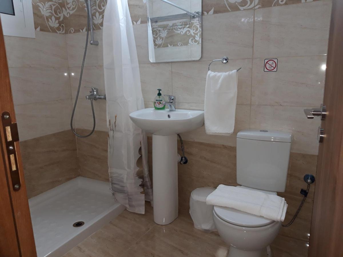 Costas Two-Bedroom Ground Floor Apartment Paphos Extérieur photo